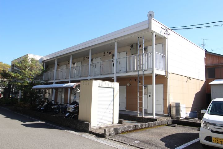レオパレスパル2002210の外観