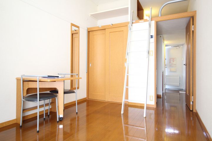 レオパレスノールバンリュ202の居間