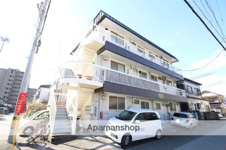 山岡マンションの外観