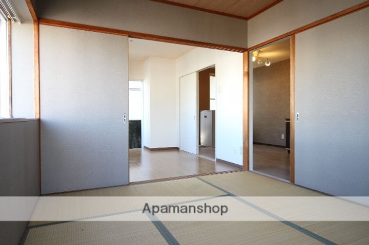 ヴィラ・アンソレイエ葛島北棟401の内装