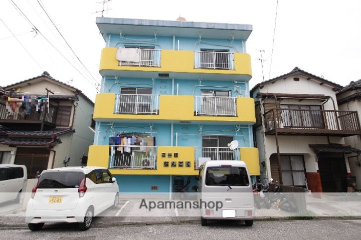 こーぽなんごく302の外観