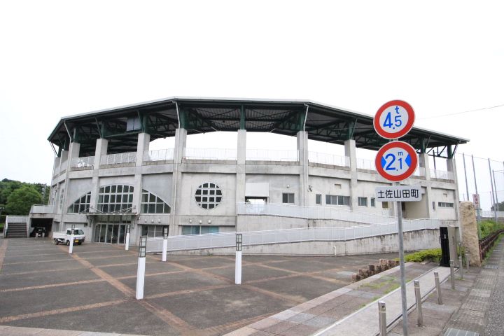 ヴェルディハイツ C棟の周辺