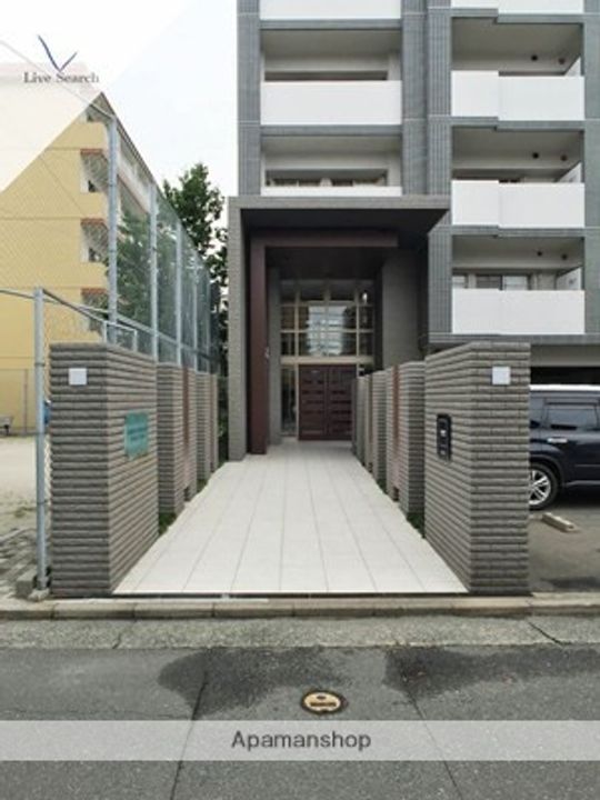 アソシアグロッツォ日赤通りの外観