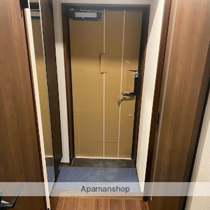 ラ・シック長丘の玄関