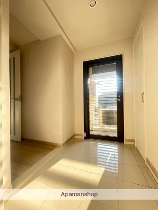 MODERN PALAZZO薬院2丁目の玄関