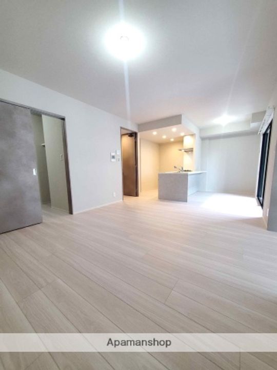 アクタス茶山グランミライの居間