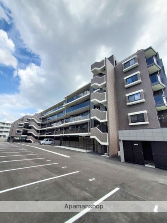 アクタス茶山グランミライの外観