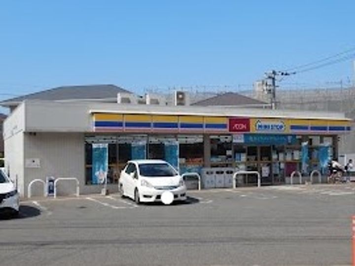 ワーズイヤー12の周辺