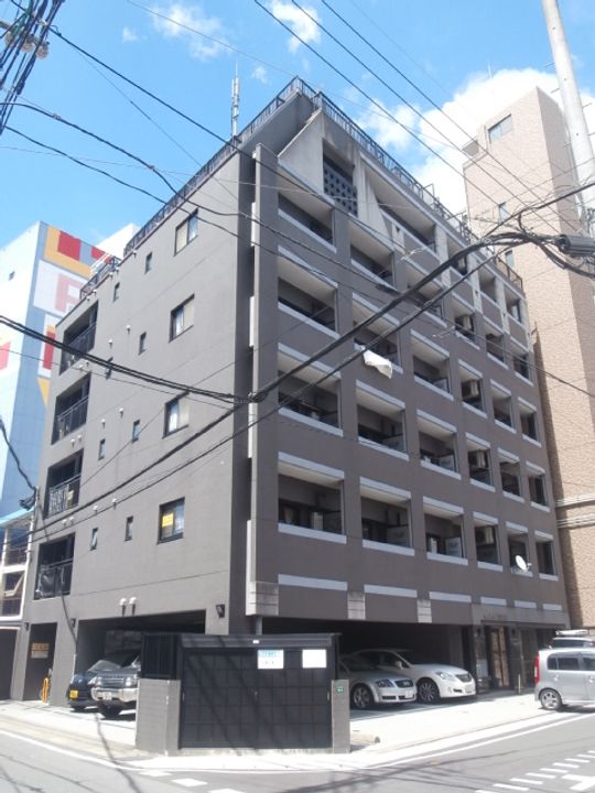 福岡県福岡市中央区今泉1丁目の賃貸マンションの外観