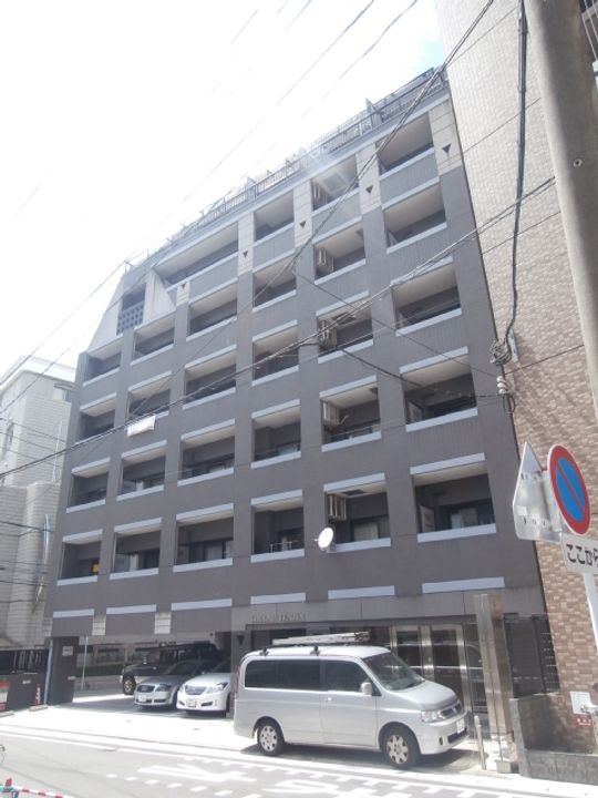 福岡県福岡市中央区今泉1丁目の賃貸マンションの外観