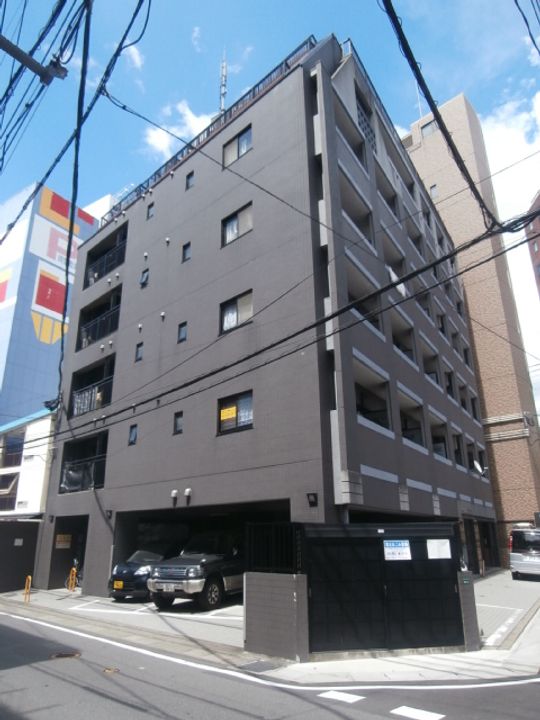 福岡県福岡市中央区今泉1丁目の賃貸マンションの外観