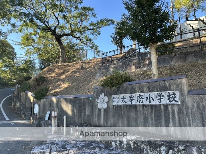 福岡県太宰府市連歌屋2丁目の賃貸アパートの周辺