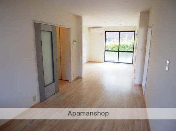 T・ハイツパークDの居間