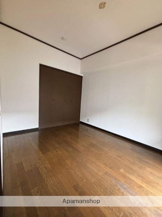 福岡県福岡市博多区月隈1丁目の賃貸マンションの内装