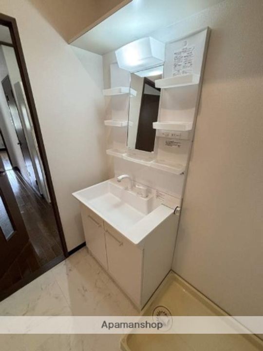 福岡県福岡市博多区月隈1丁目の賃貸マンションの内装