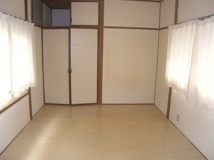 ひまわり荘の居間