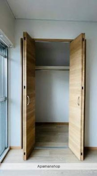 福岡県福岡市博多区諸岡3丁目の賃貸マンションの内装