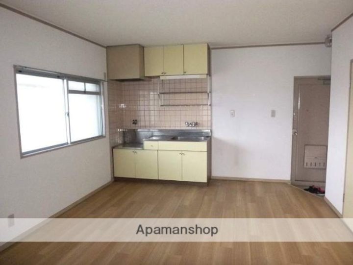 旭ハイツの居間