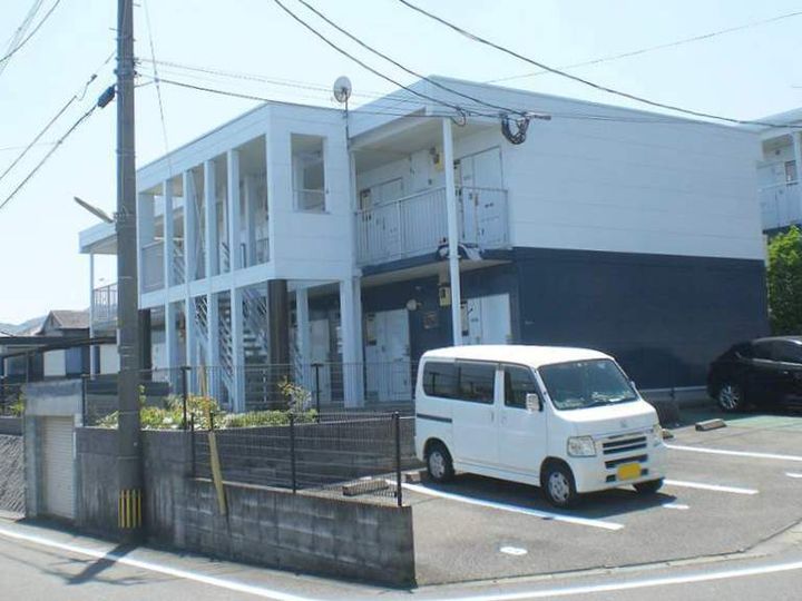 レオパレスカサブランカⅢの外観