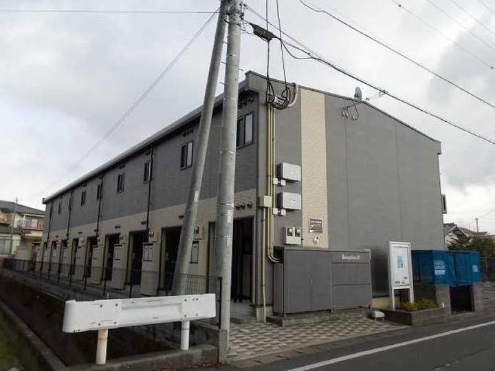 レオパレスきつねづかの外観
