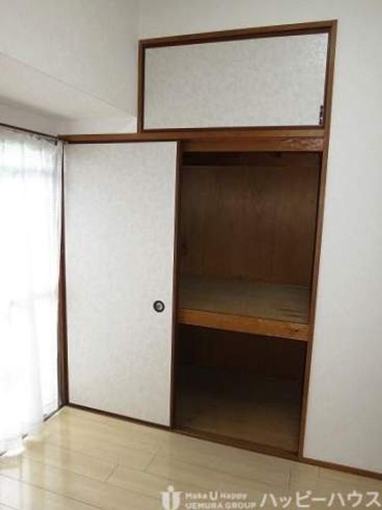 鹿島ビルの内装