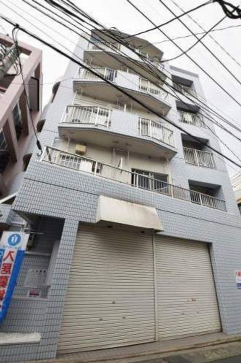 鹿島ビルの外観