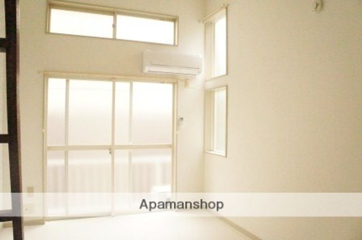 福岡県春日市下白水北1丁目の賃貸アパートの内装