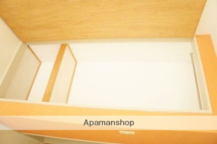 福岡県春日市下白水北1丁目の賃貸アパートの内装