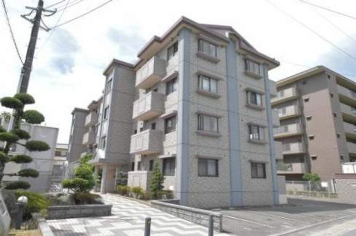 福岡県筑紫野市杉塚1丁目の賃貸マンションの外観