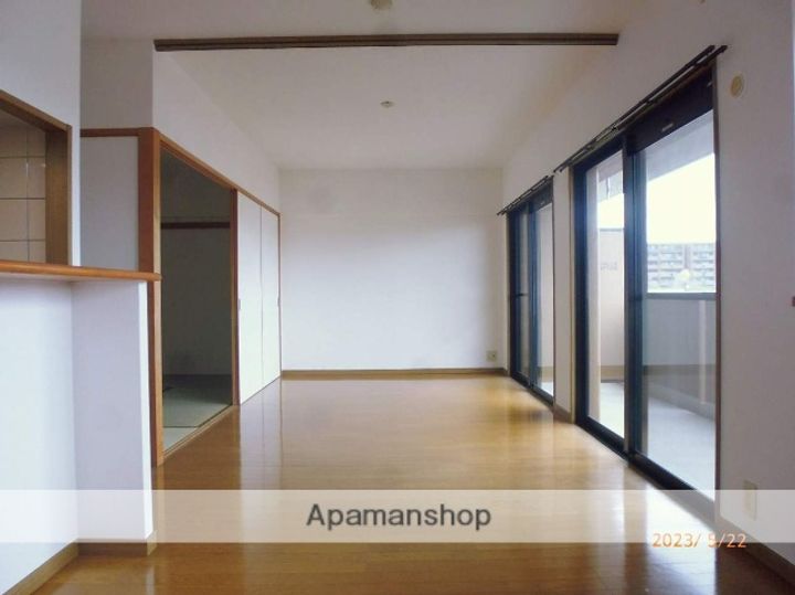福岡県糟屋郡粕屋町大字柚須の賃貸マンションの内装