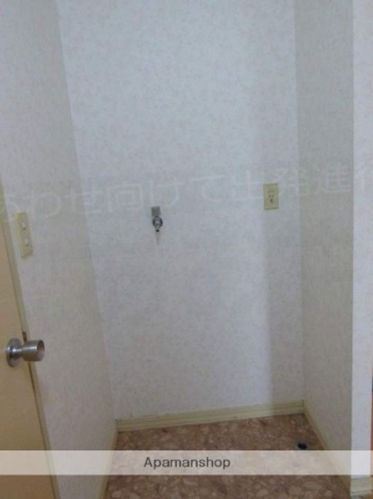 福岡県筑紫野市紫2丁目の賃貸アパートの玄関