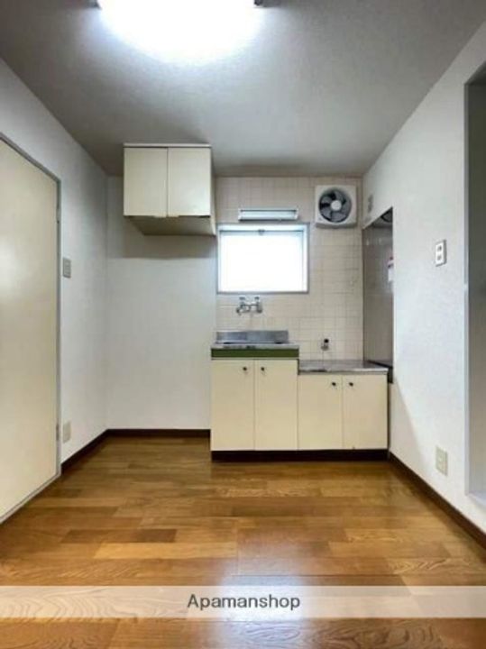 福岡県筑紫野市二日市北1丁目の賃貸アパートの内装