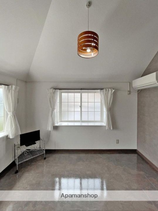 若宮テンボックスの居間