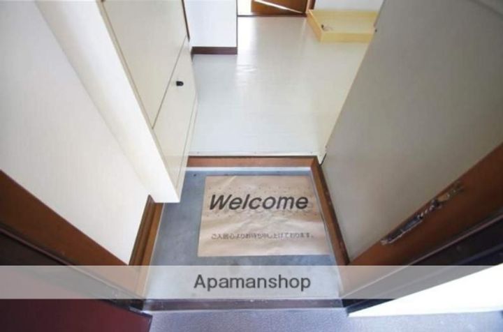 サンライフ和白丘の玄関