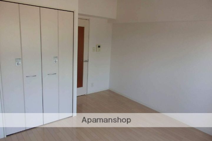 グランシャリオ日の里の居間