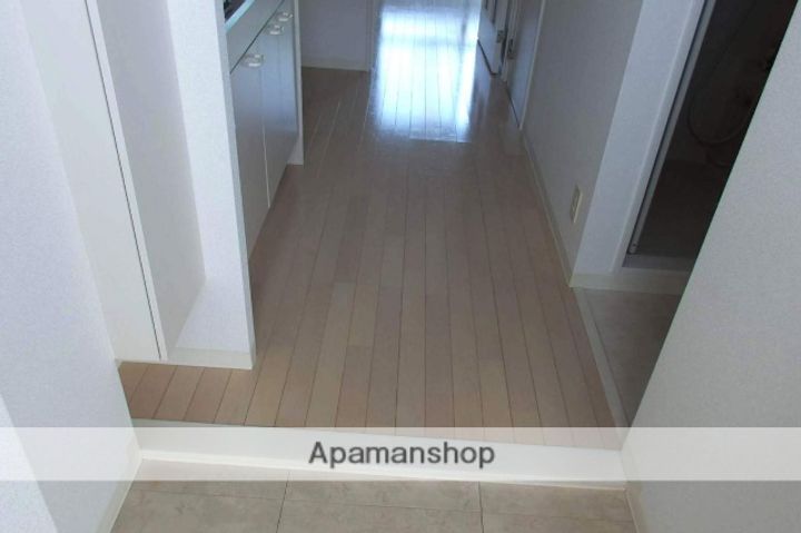 グランシャリオ日の里の玄関