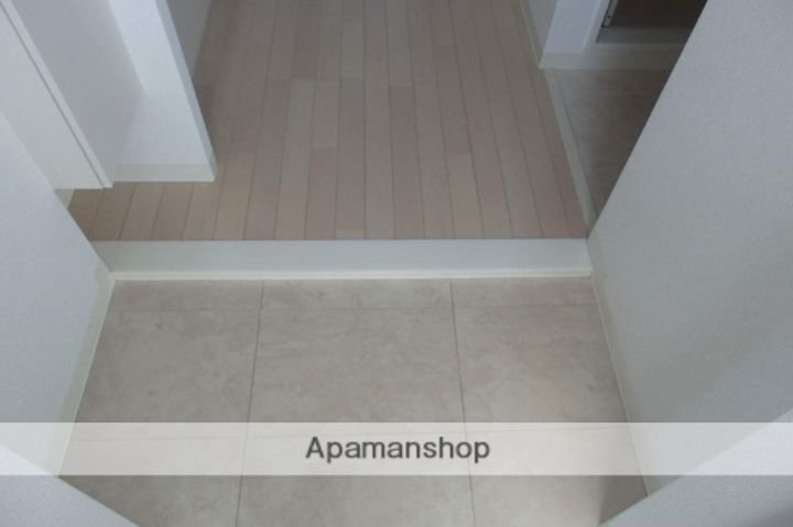 グランシャリオ日の里の玄関