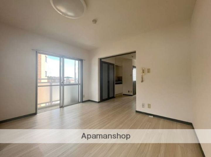 アールズ下原の内装