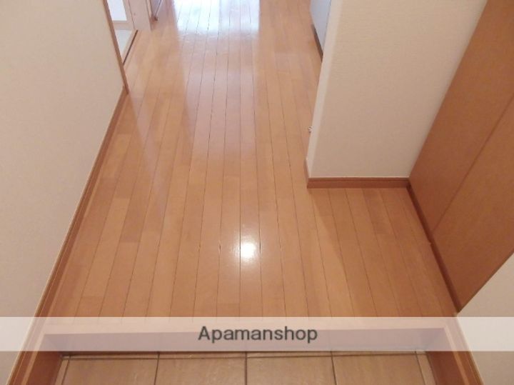 コーポ日の里の玄関