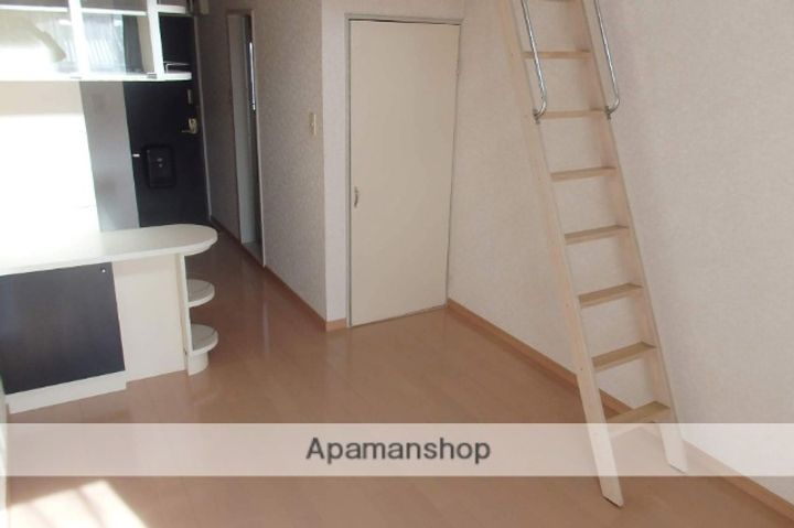 セーヌ香椎東の居間