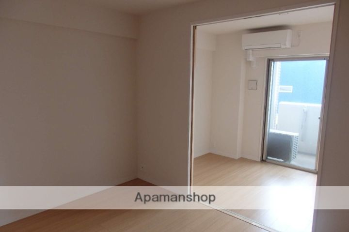 RJRプレシア新宮中央駅前の居間