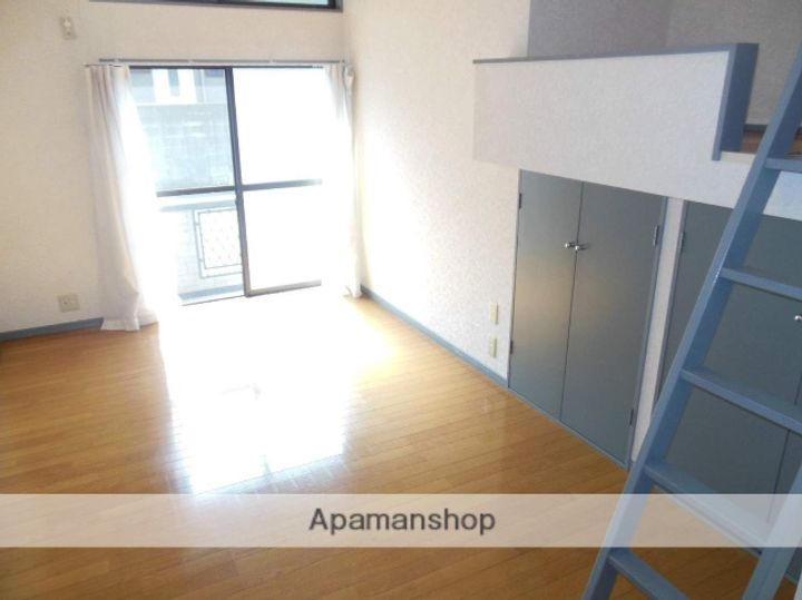 ソフィア香椎東の居間