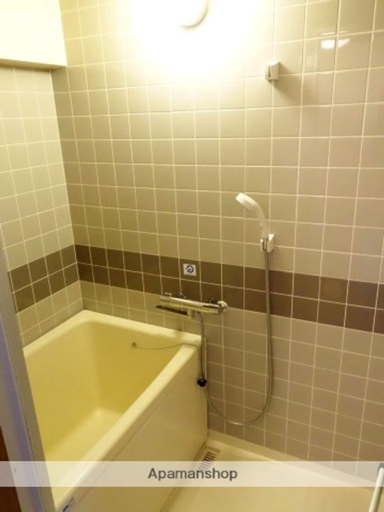 シュライン参道の風呂