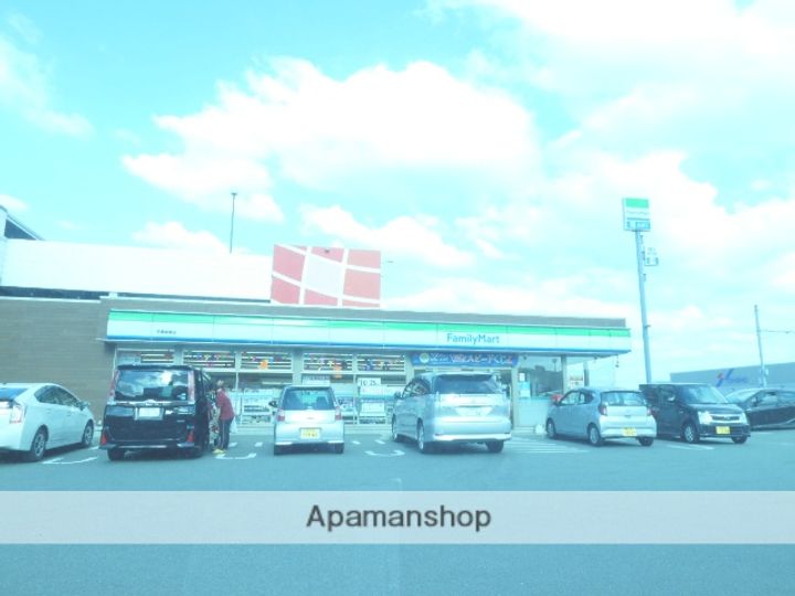 エスカレント赤間の周辺