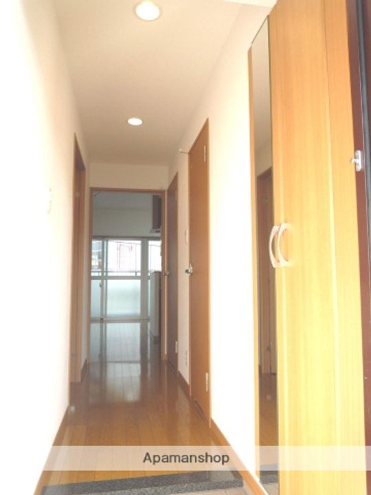 プラージュ花みずきの玄関