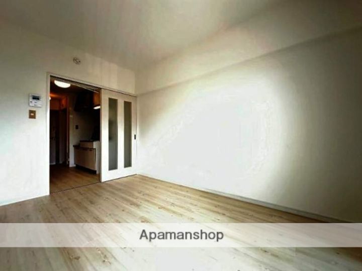 プチメゾーン唐原の内装