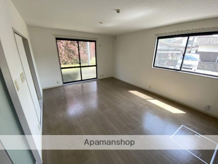 パークサイド香椎東の居間