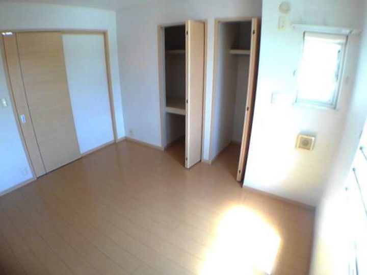 グローヴ・ヒルズのその他画像