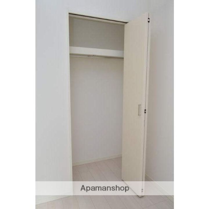 福岡県福岡市東区箱崎4丁目の賃貸アパートの内装