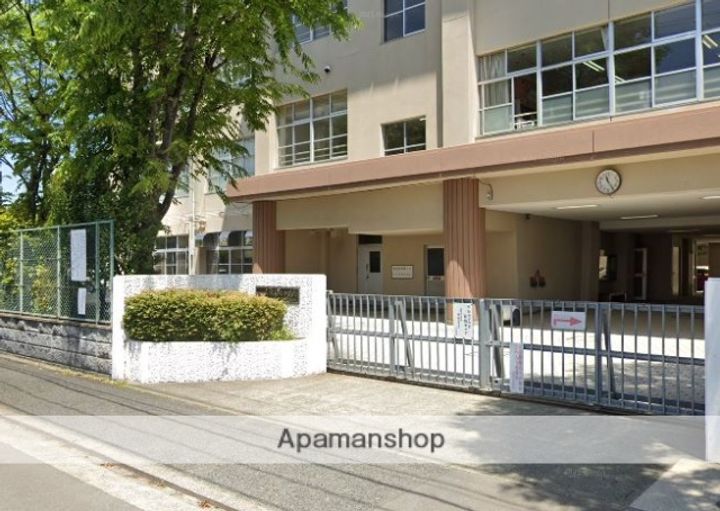 福岡県福岡市東区箱崎4丁目の賃貸アパートの周辺